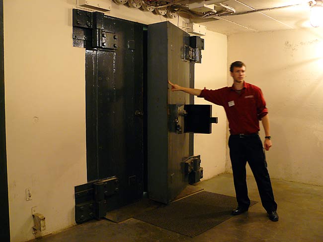 10Diefenbunker Freight Door