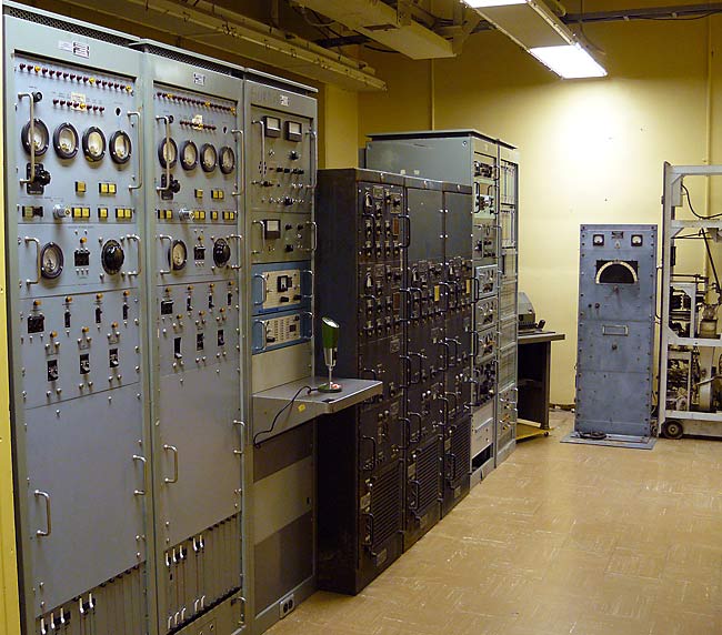 02RadioEquipment