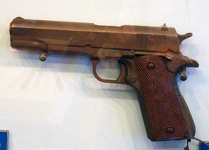 04 Colt 45 Auto Pistol M1911A1