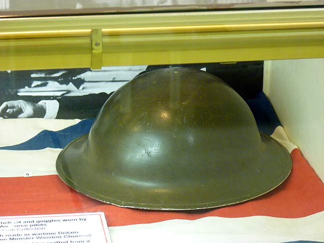 32BritishHelmet