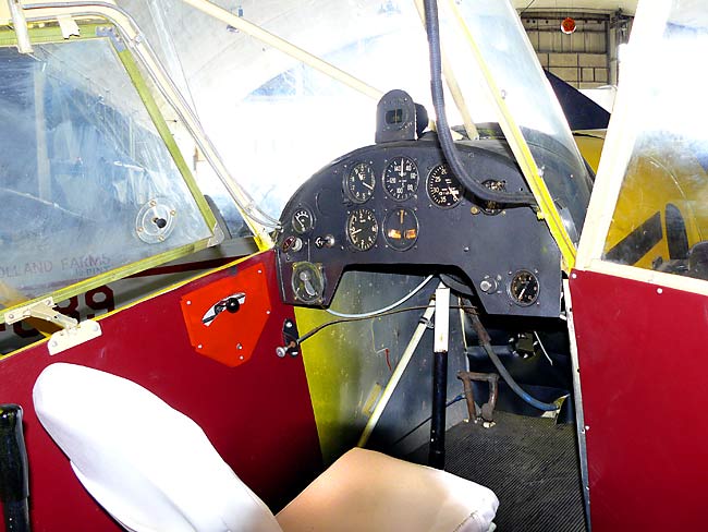 05Aeronca65TCCockpit