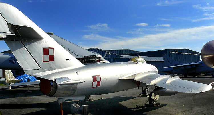 12MiG17