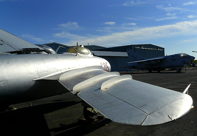 13MiG17Wing