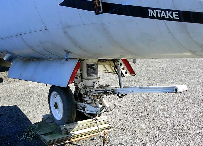 03A7ECorsairNoseGear