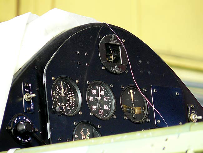 09BoeingStearmanCockpit