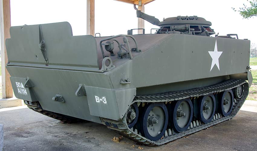 01M114ArmoredCommandReconnaissanceCarrier