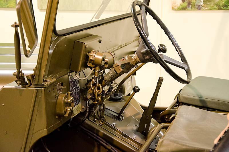 03M151A2JeepInterior