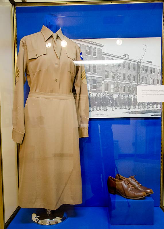 21USWomensSummerServiceUniform1940s