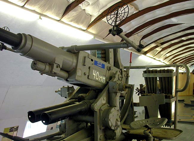 05Bofors40mmDeckGun