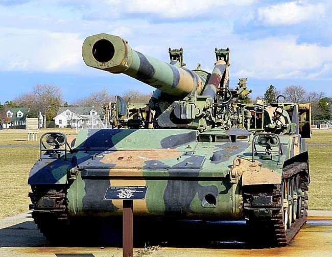 03M110SelfPropelledHowitzer