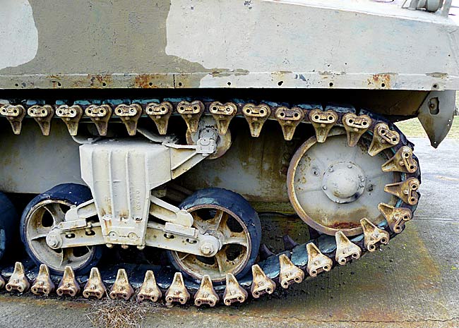 05M4ShermanTankTracks