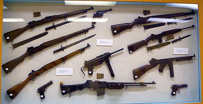 05 US WWII Weapons
