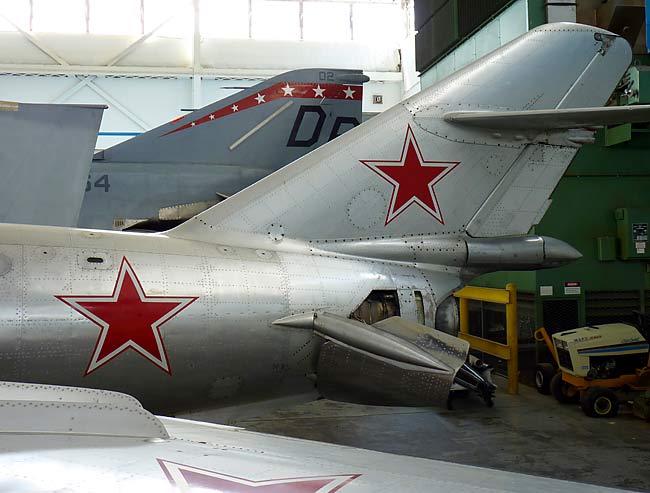 09MiG17Tail