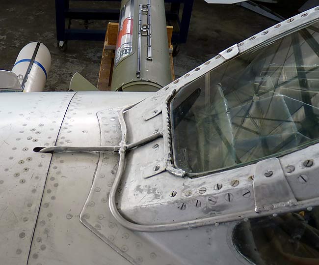 13MiG17WindshieldDeicer