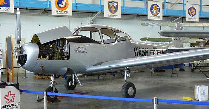 01NorthAmericanL17Navion