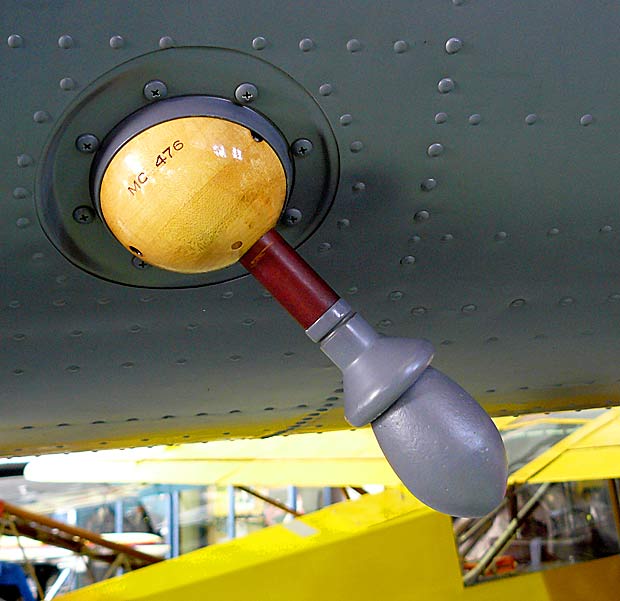 28 B-25 Trailing Antenna mast and end weight