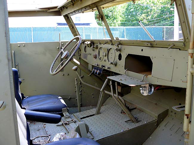 10M2A1HalftrackInterior