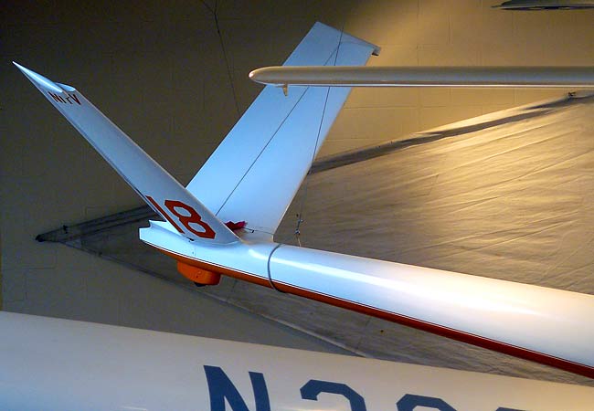 02SchrederHP18Tail