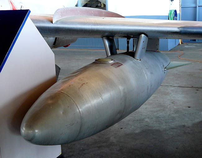 02MiG15DropTank