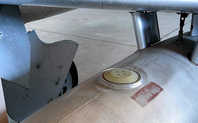 03MiG15DropTank