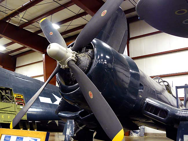 01VoughtF4U4Corsair