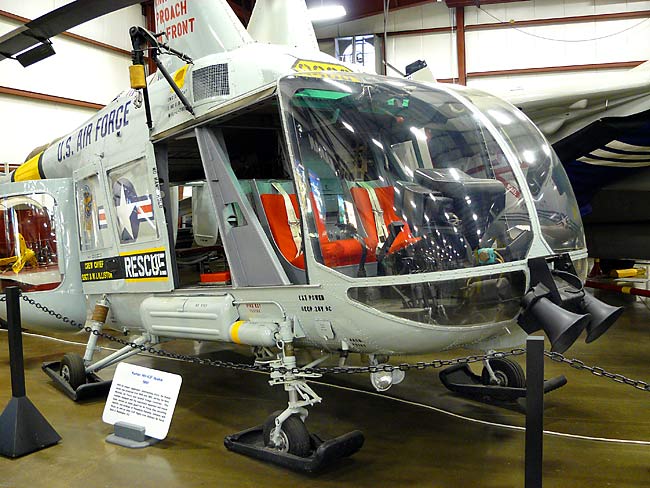 14KamanHH43FHuskieHelicopter