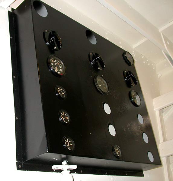 14EngineGagePanel