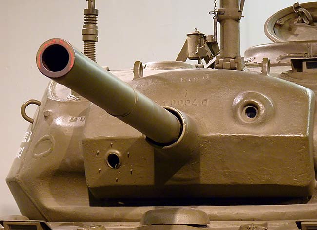 06M24Chaffee75mmGun