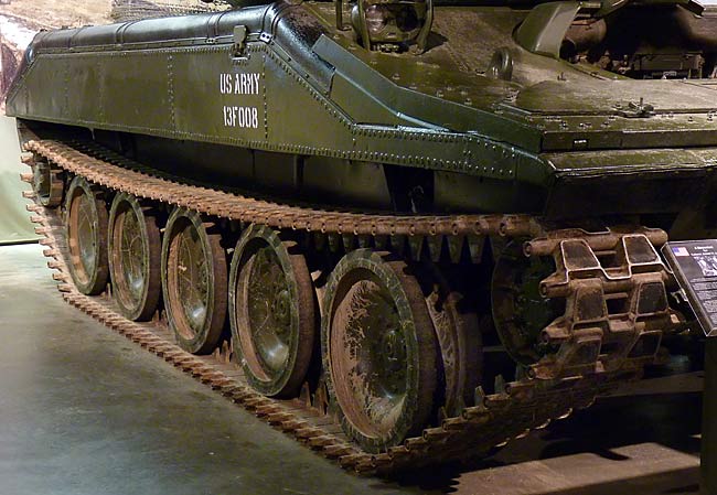03M551SheridanTankTracks