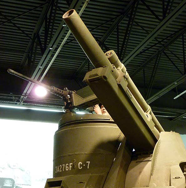 03M7B2Priest105mmHowitzer