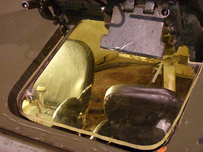 19T34_85TankInterior