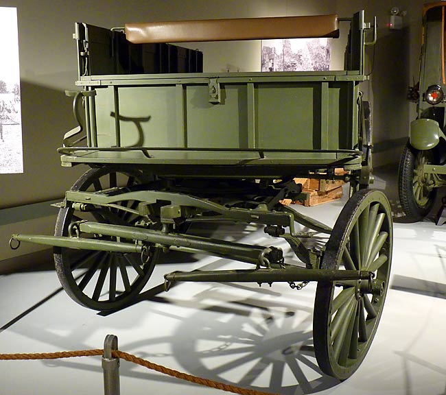 04M1909StudebakerAmbulanceCart