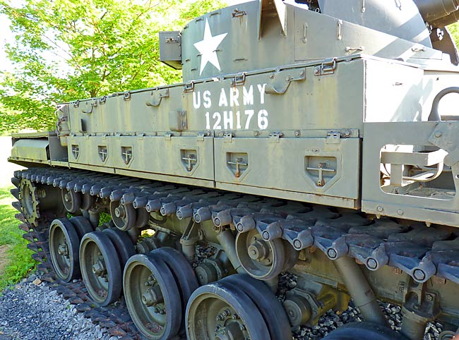 16M42A1DusterTankTracks