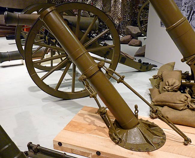 03US6InchTrenchMortar