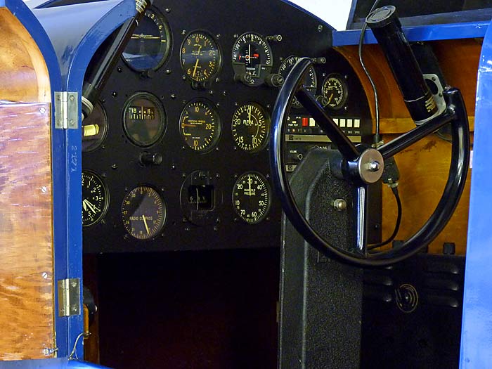 03LinkFlightSimulatorInstrumentPanel