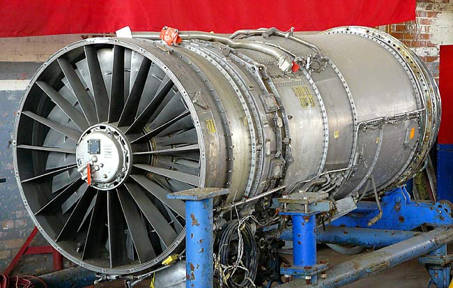 12PrattWhitneyJT8DTurbofanEngine