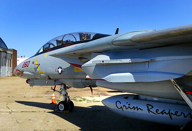 34GrummanF14Tomcat