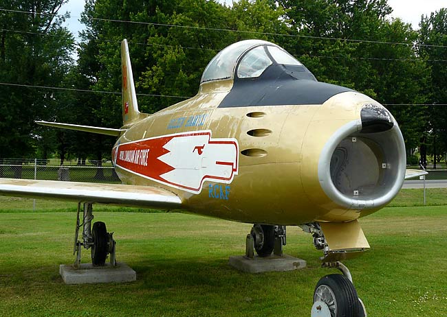 01CanadairF86Sabre