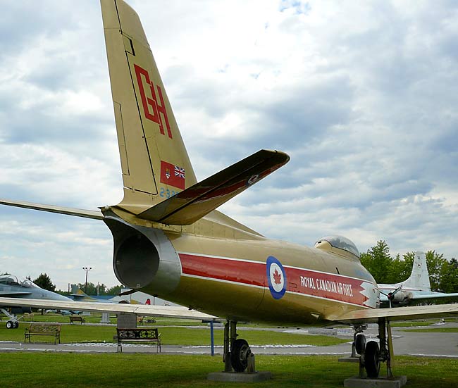 09CanadairCL13Sabre