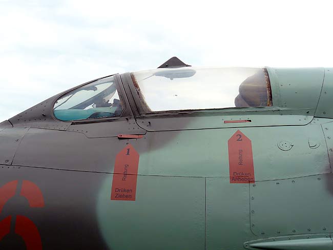 21MiG21Cockpit