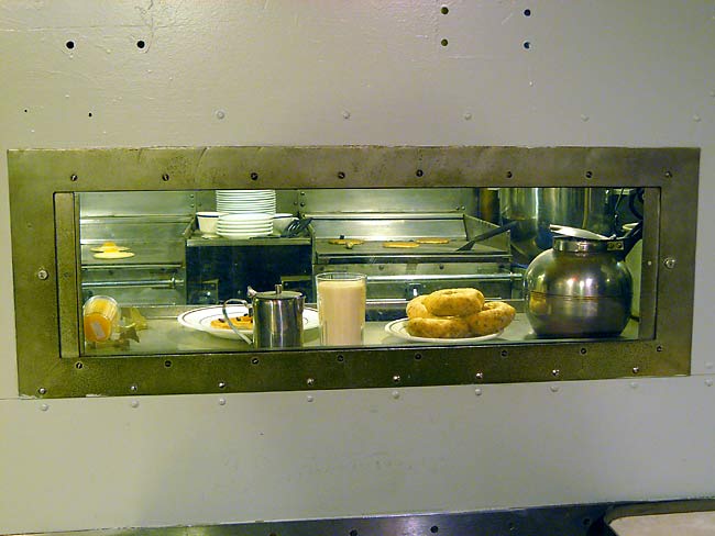 07GalleyFoodServiceWindow