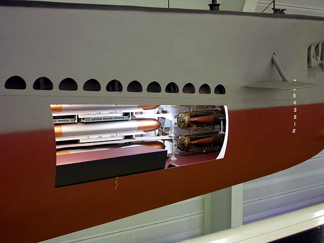 37BalaoModelSubmarine