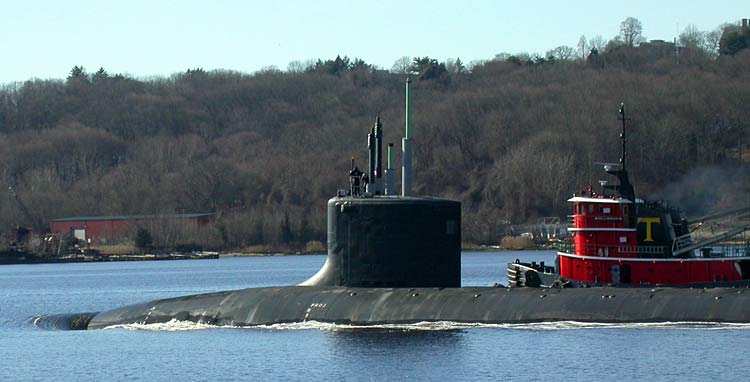 13SubmarineGoingToSea