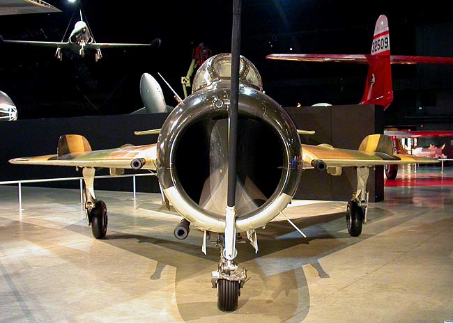 02MiG19