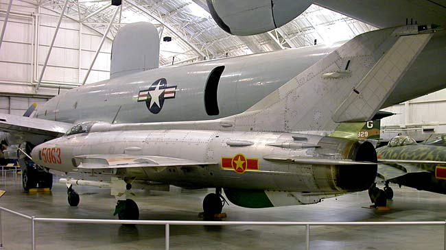 02Mig21