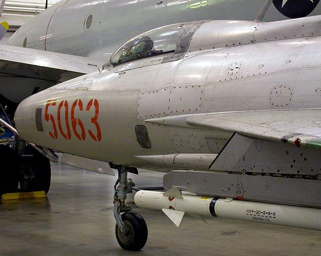 04Mig21