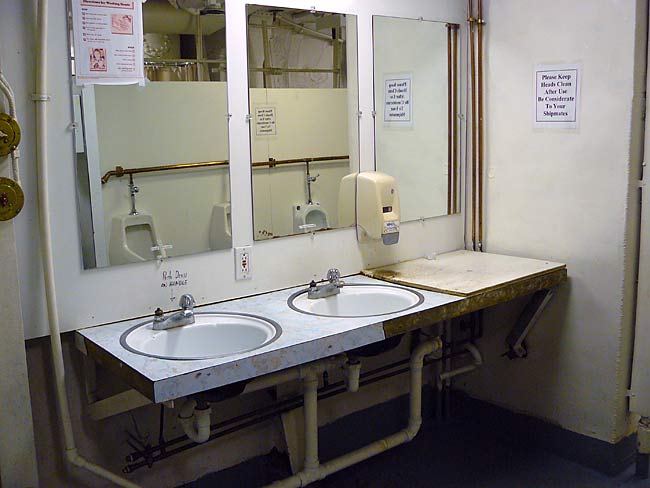 02USSLittleRockWashroom