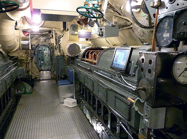 13SubmarineEngineRoom