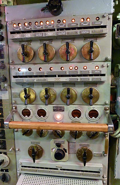 33CompassControlPanel