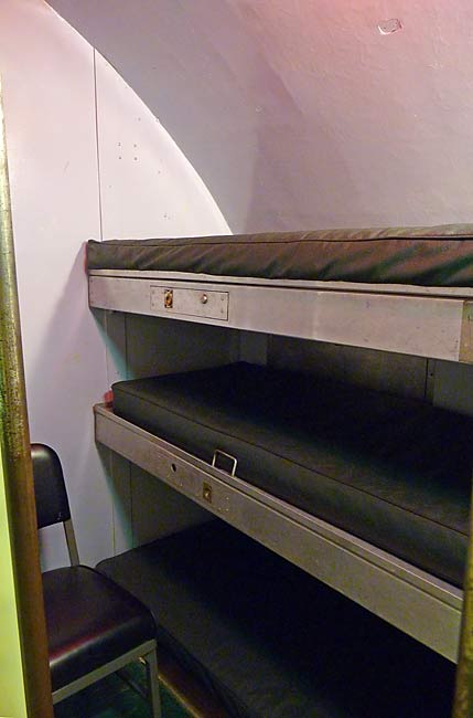 10OfficersBunks